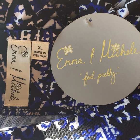 Emma and Michelle XL dress bell sleeves - Picture 6 of 7